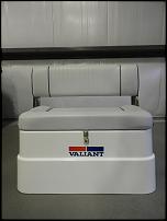 Click image for larger version

Name:	White bench seat (2).jpg
Views:	147
Size:	56.7 KB
ID:	122158