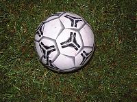 Click image for larger version

Name:	Miscellaneous-English-football-soccer-ball-on-grass.jpg
Views:	351
Size:	71.3 KB
ID:	15973
