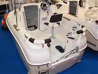 Click image for larger version

Name:	quick silver drowning in style athens spring 2004 boat show0055.jpg
Views:	944
Size:	22.6 KB
ID:	4891