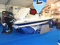 Click image for larger version

Name:	Boatshow0045 small.jpg
Views:	477
Size:	32.1 KB
ID:	9081