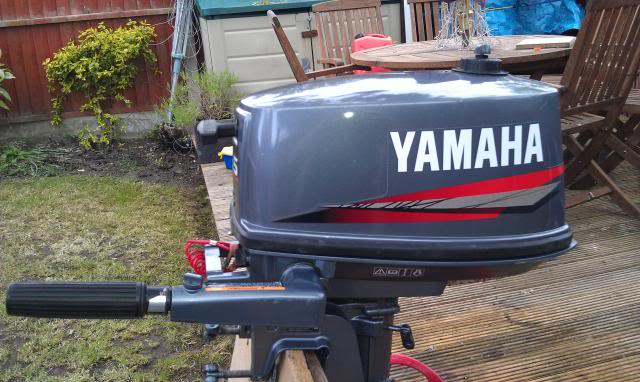 Лодочный мотор 5 лс купить бу. Мотор Yamaha 5 CMHS. Лодочный мотор Yamaha 5 сил. Yamaha 5 2-тактный. Лодочный мотор Ямаха 5л.с.