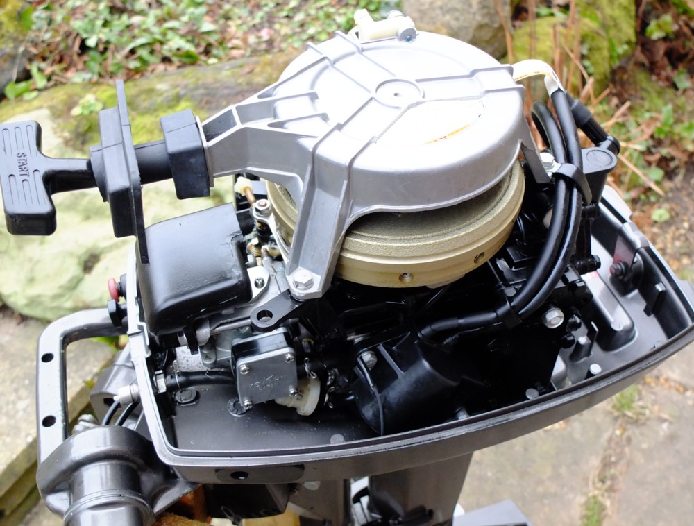 Зажигание тохатсу 9.8. Лодочный мотор Tohatsu 9.8. Tohatsu 9.8 2022. Лодочный мотор Тохатсу 9.8 2х тактный. Tohatsu 9.8 2-х тактный.