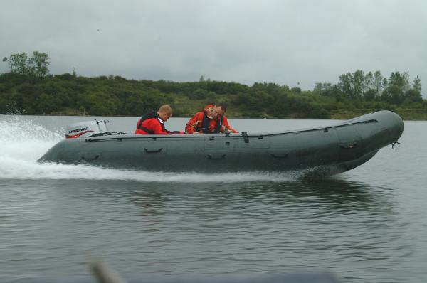 Avon CCRC, trials for New Mariner twin 30hp. 2007