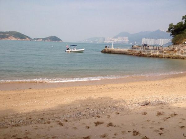 the pulley buoy system is ideal for here...  Restaurant stop at 'Mo Tat Wan', Lamma Island, Hong Kong